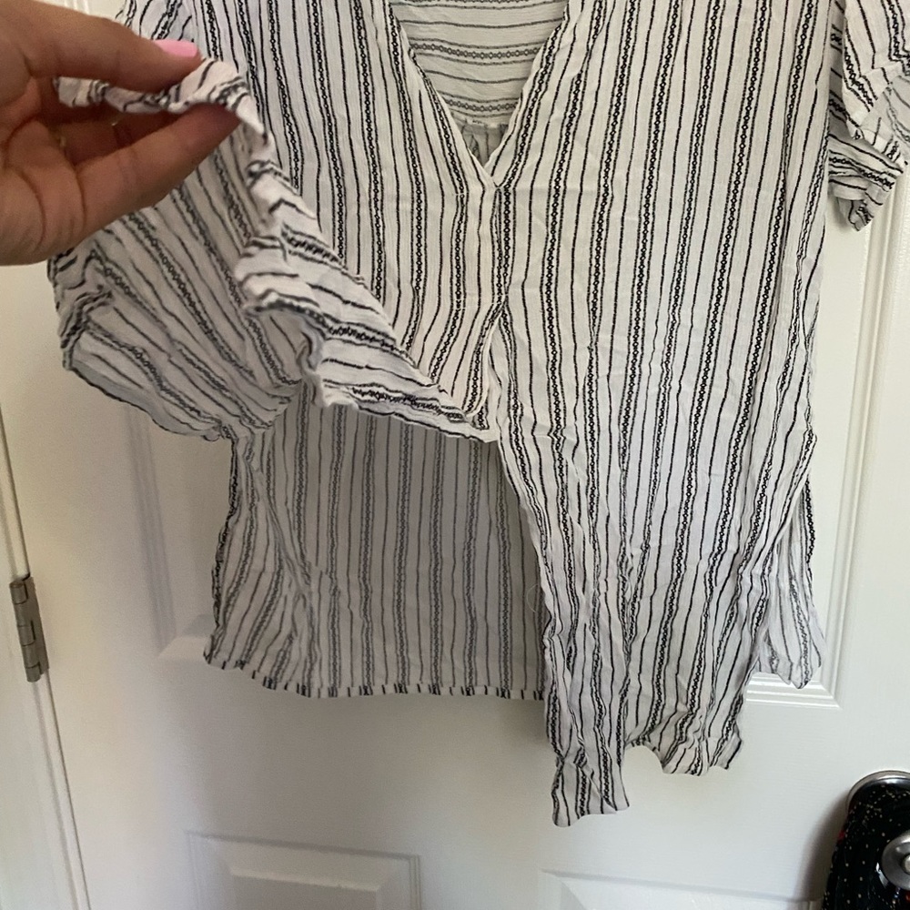 Striped Blouse - Picture 4 of 6